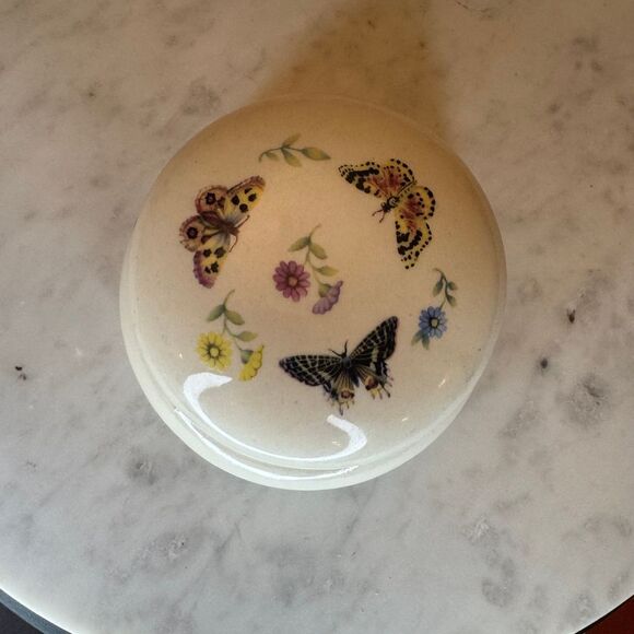 VTG Butterfly Floral Ceramic Trinket Box Round Jewelry Storage Container 3" NWOT - Picture 7 of 9